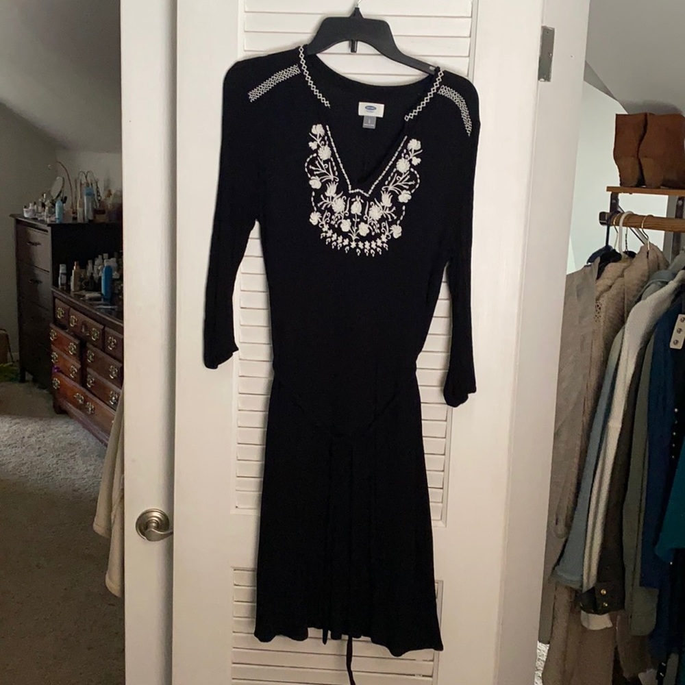 Old Navy Embroidery Dress